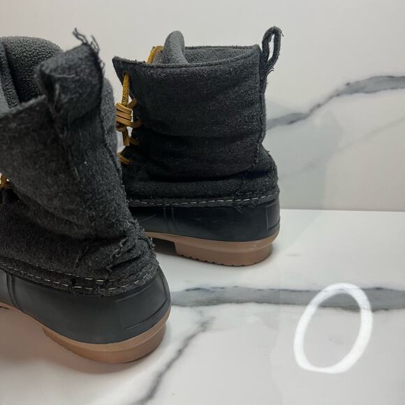 Steve Madden | Women's Gray Black Lace Up Waterproof Duck Boots Sz 11 - Picture 3 of 7